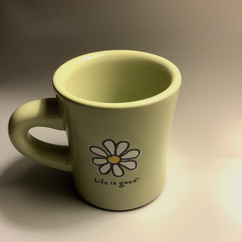 Life is Good Coffee Green Mug Cup Daisy Green White. NEW
